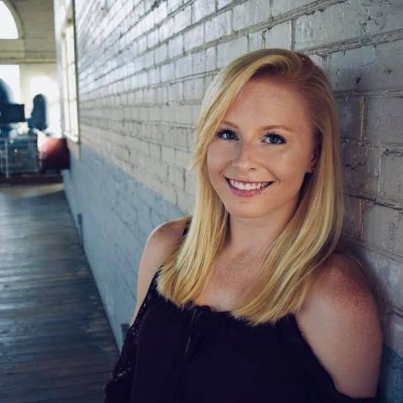 Meet your Posher, Caitlin - Picture 1 of 1